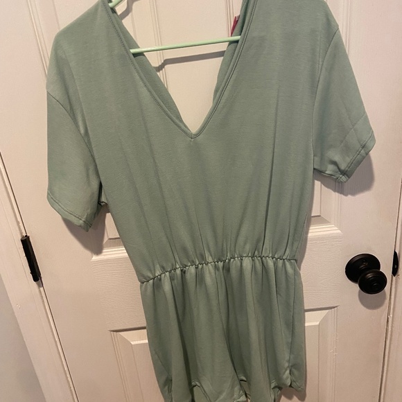 Romper - Picture 1 of 3
